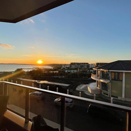 Brand New First Line Sea View 2 Bedroom Apartment Burgasz Kültér fotó
