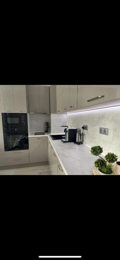 Brand New First Line Sea View 2 Bedroom Apartment Burgasz Kültér fotó