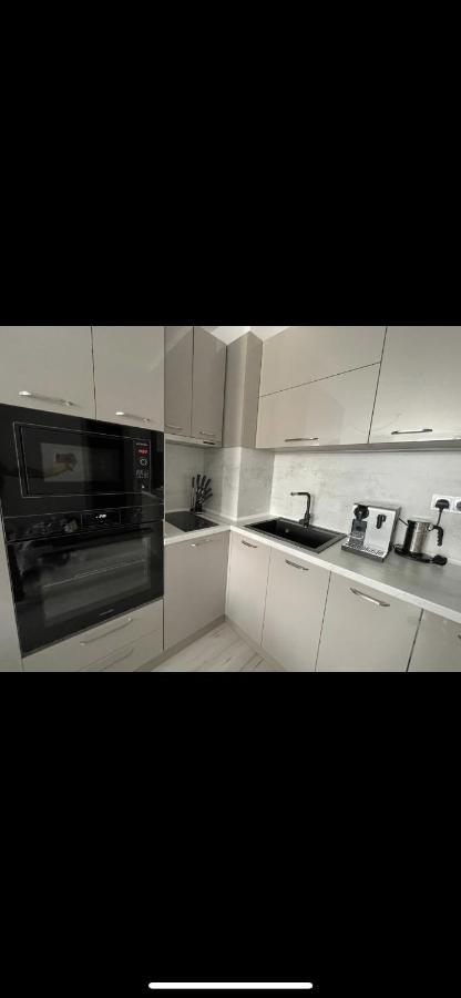 Brand New First Line Sea View 2 Bedroom Apartment Burgasz Kültér fotó