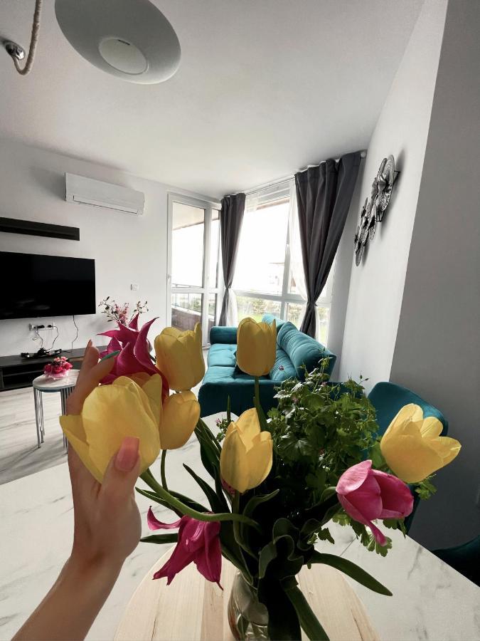 Brand New First Line Sea View 2 Bedroom Apartment Burgasz Kültér fotó